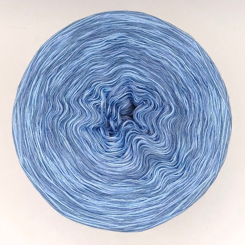 Bobbel "Blauer Himmel", 4-fädig meliert, verschiedene Lauflängen