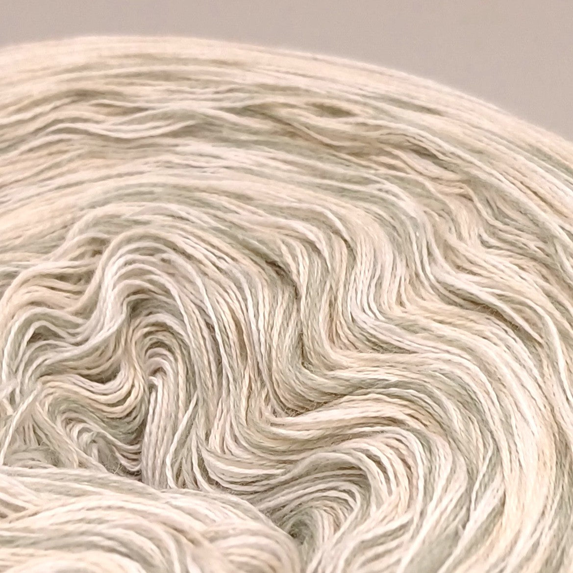 Bobbel "Seegras", 4-fädig meliert, verschiedene Lauflängen