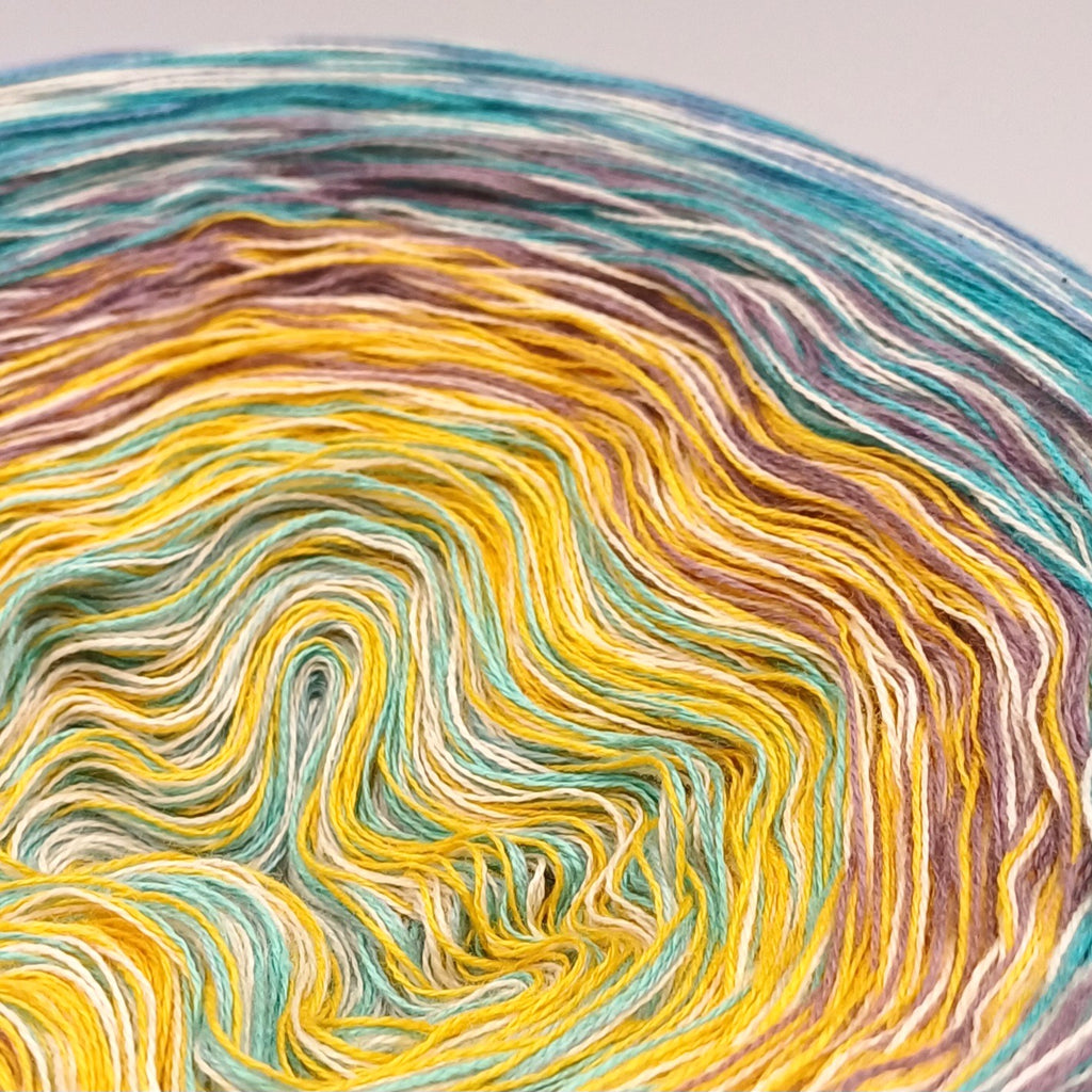 Schnäppchen-Bobbel mit Farbverlauf, 4-fädig, 1125m/300g