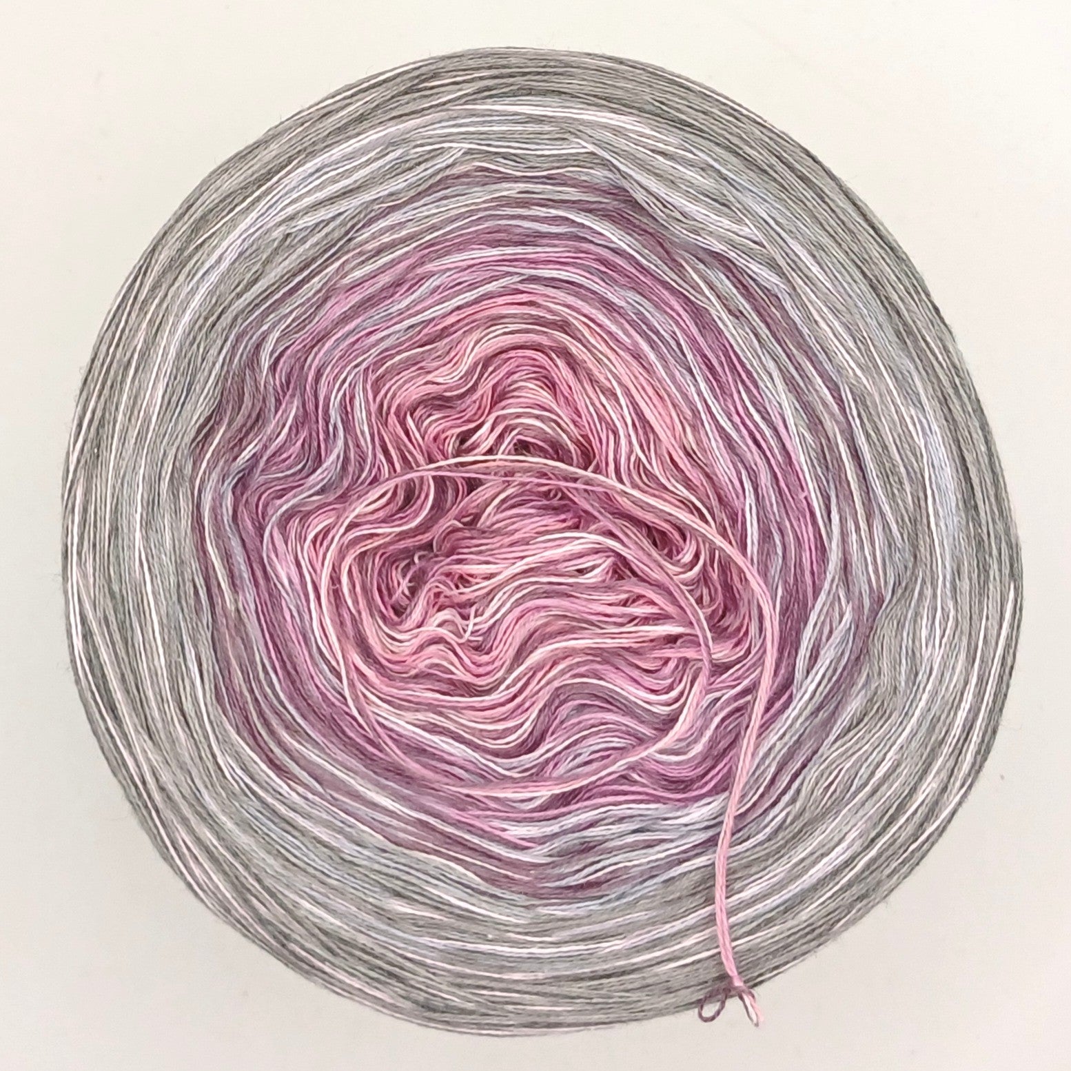 Schnäppchen Bobbel 4-fädig, mit Farbverlauf, 250g/935m (07326)