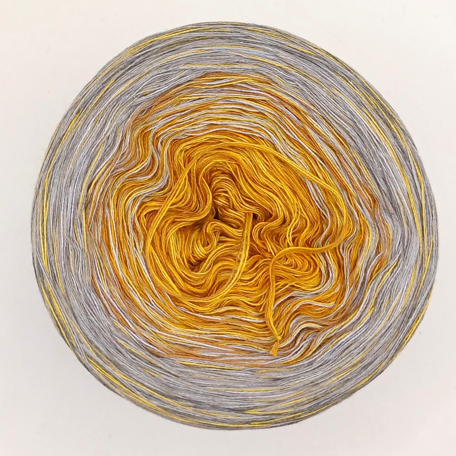 Schnäppchen Bobbel 4-fädig, mit Farbverlauf, 250g/935m (07126)