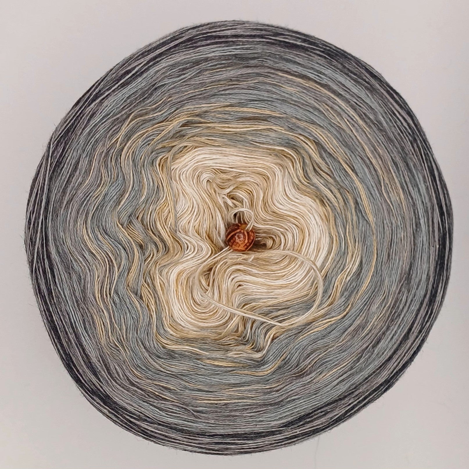 Bobbel "Puntilla 4" verschiedene Lauflängen, 4-fädig Farbverlauf