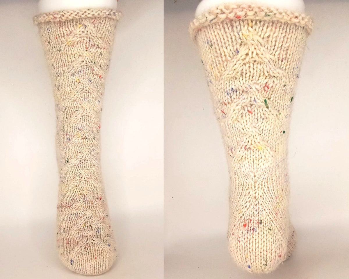Socken 2026 - Septemper: Fixe Quicky Ferse "Kuschelzeit" mit Zopfmuster, 6-fach, Toe Up