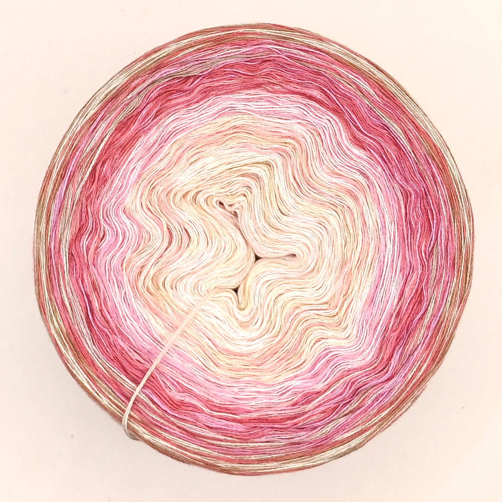 Schnäppchen Bobbel 4-fädig, mit Farbverlauf + Viskose, 250g/1050m (07626)