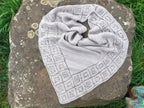 Dreieckstuch "Esperanza" mit Lacemuster