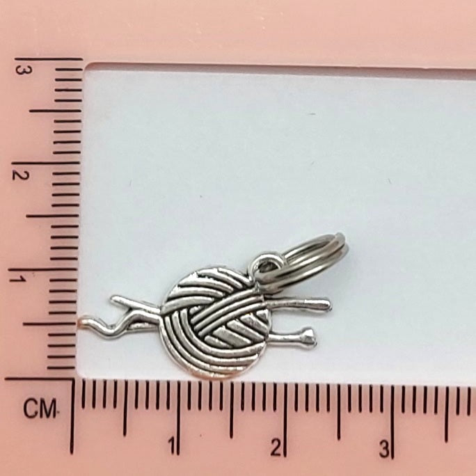 Maschenmarkierer Wollknäul 2 mit Ring oder Nadel