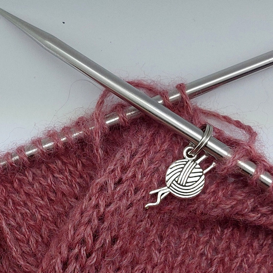 Maschenmarkierer Wollknäul 2 mit Ring oder Nadel