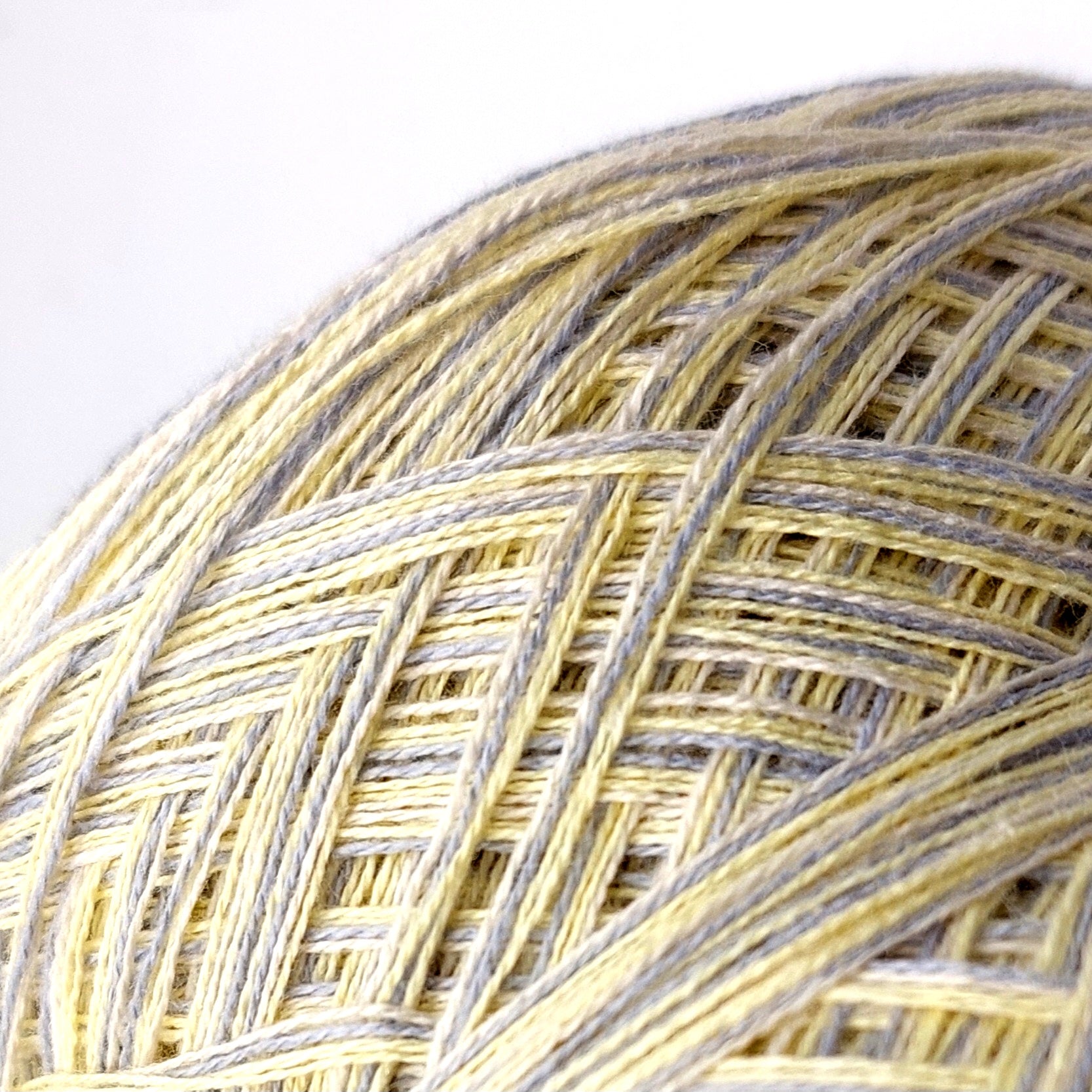 Bobbel "Vanillekugel", 4-fädig meliert, verschiedene Lauflängen