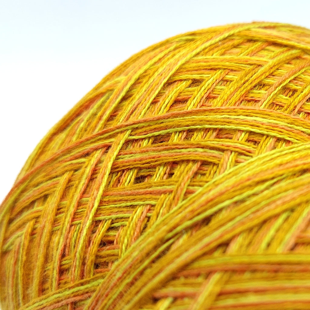 Bobbel "Orangenkugel", 4-fädig meliert, verschiedene Lauflängen