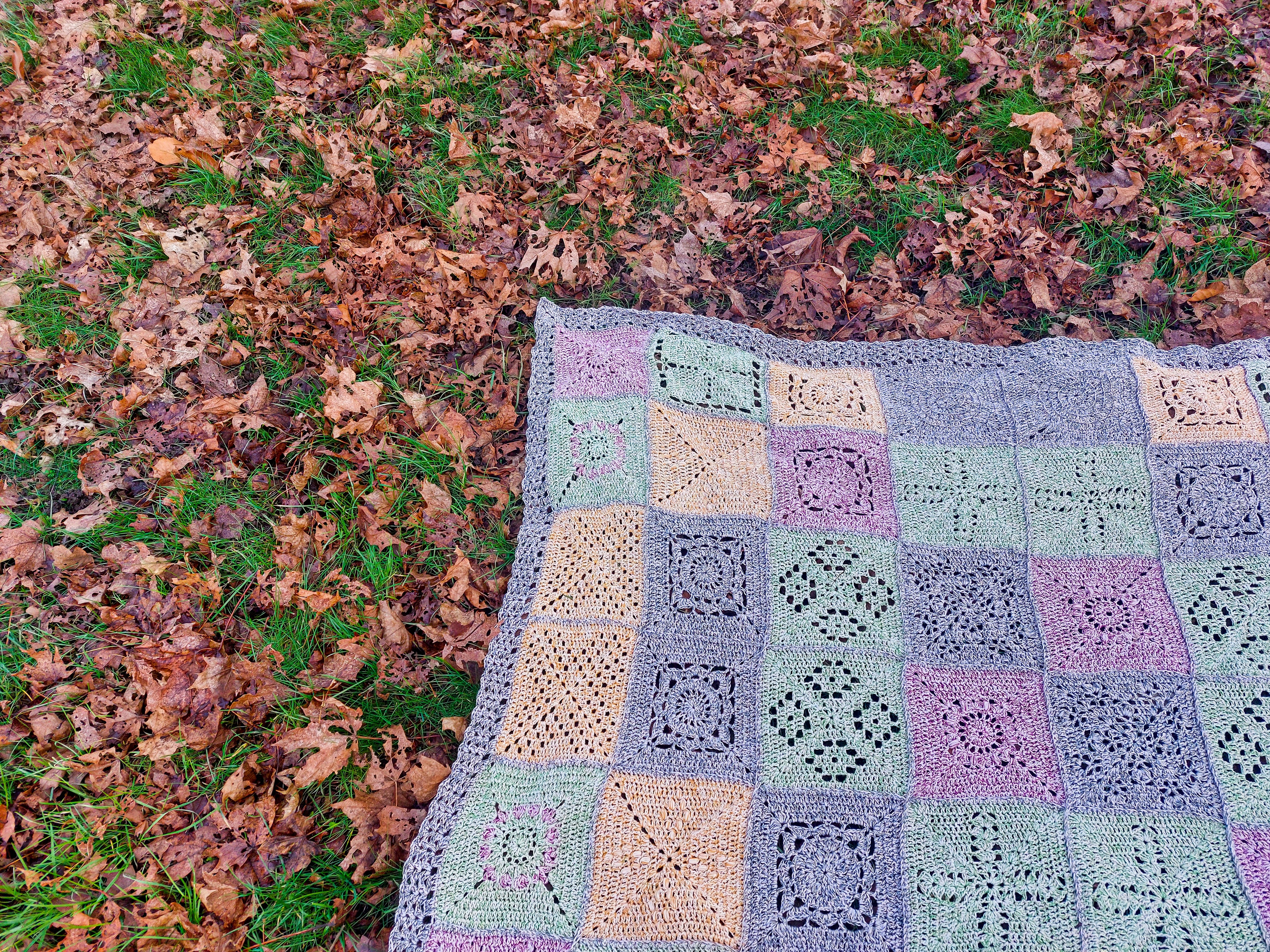 Häkelset Granny Square Decke häkeln